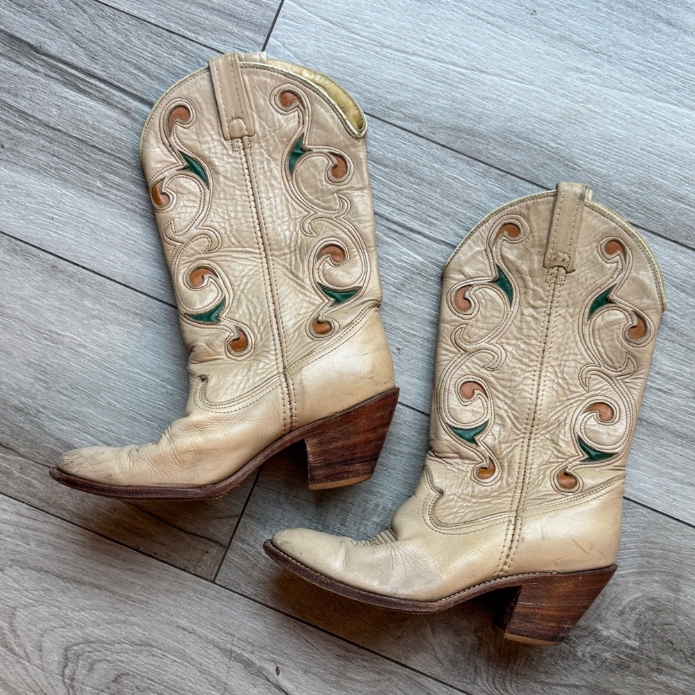 Dingo Cowgirl Boots - Best fit size 8 in my opinion